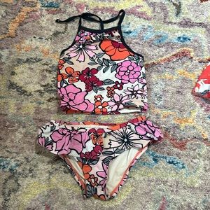 Tea Co swim